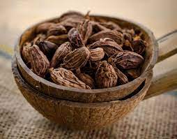 Black Cardamom (Masala Elaichi)